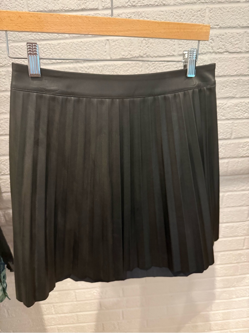 Steve Madden Black Faux Leather Pleated Mini Skirt